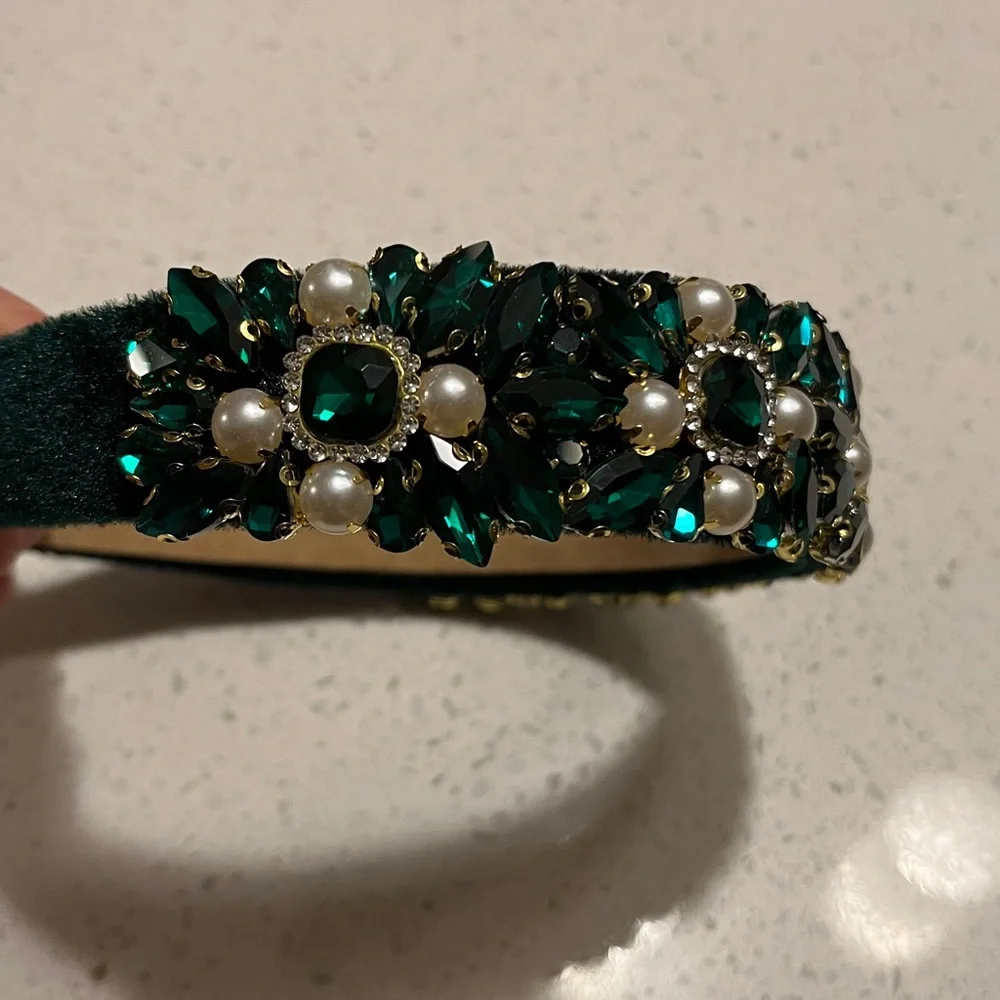Elegant green‎ Embellished Headband